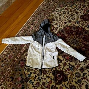 Men’s Nike International Windbreaker/Hoodie/Jacket in grey and white SIZE SMALL